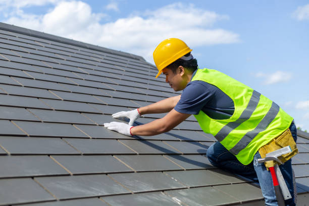 Best Roof Gutter Cleaning  in Medina, WA